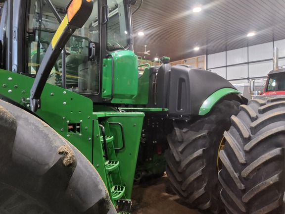 2018 John Deere 9570R Tractor 4WD