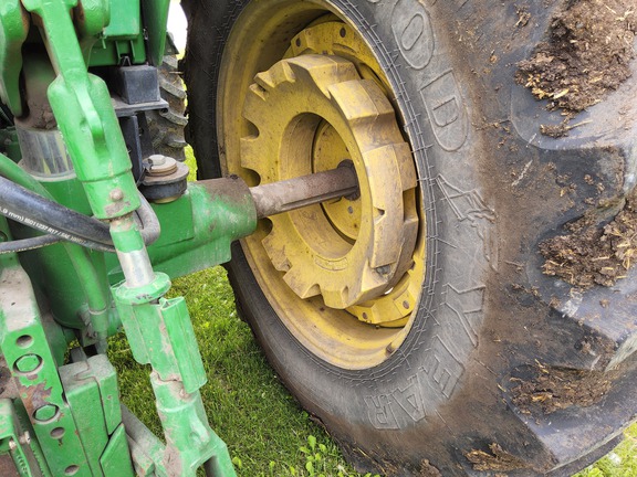 2010 John Deere 7230 Premium Tractor