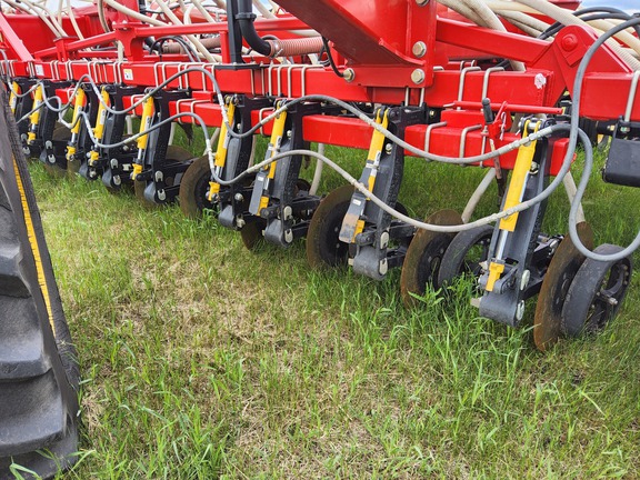 2022 Bourgault 3335QDA Air Seeder