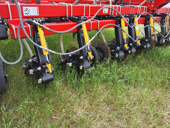 2022 Bourgault 3335QDA Air Seeder