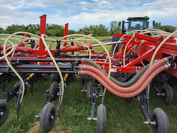 2022 Bourgault 3335QDA Air Seeder