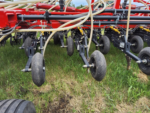 2022 Bourgault 3335QDA Air Seeder