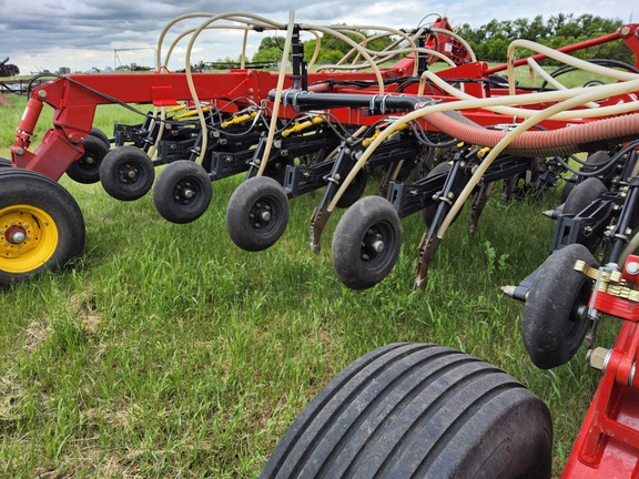 2022 Bourgault 3335QDA Air Seeder