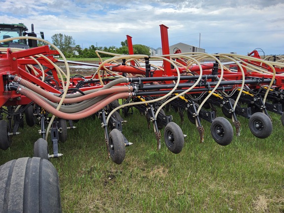 2022 Bourgault 3335QDA Air Seeder