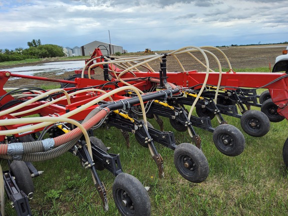 2022 Bourgault 3335QDA Air Seeder