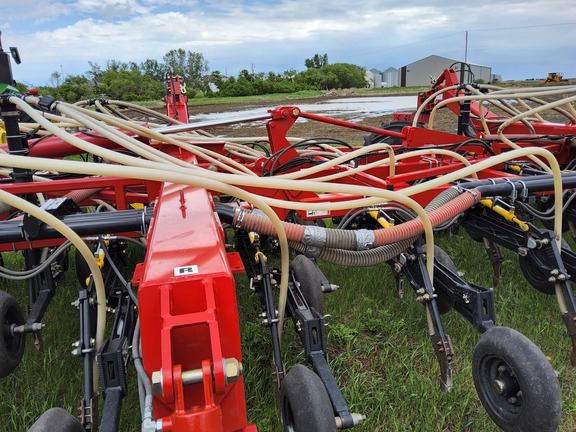 2022 Bourgault 3335QDA Air Seeder
