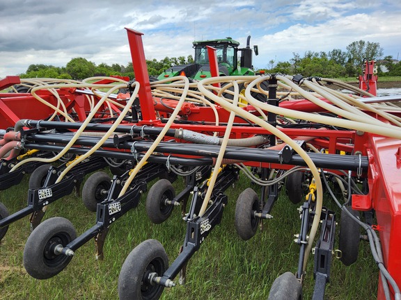 2022 Bourgault 3335QDA Air Seeder