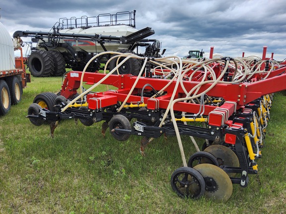 2022 Bourgault 3335QDA Air Seeder