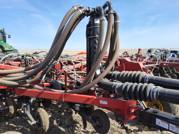 2023 Bourgault 3335QDA Air Seeder