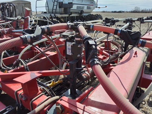 2023 Bourgault 3335QDA Air Seeder