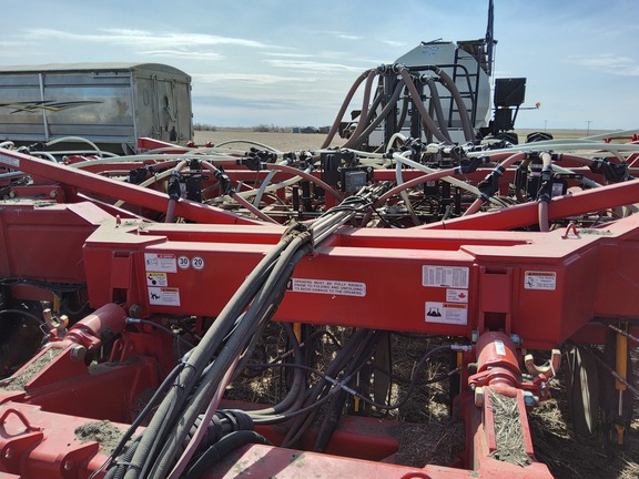 2023 Bourgault 3335QDA Air Seeder