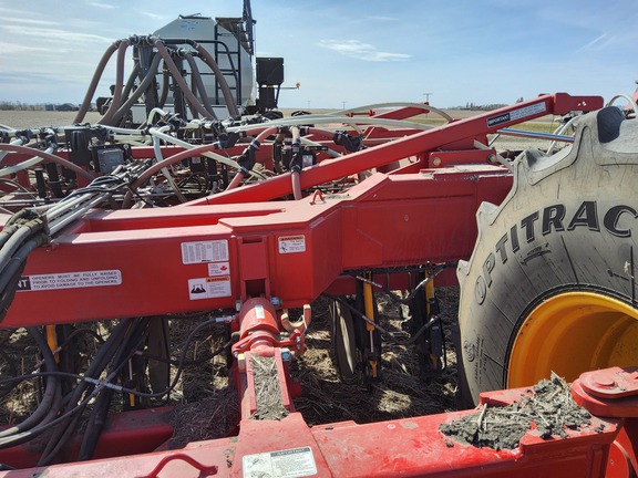 2023 Bourgault 3335QDA Air Seeder