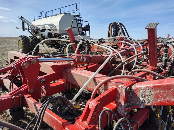 2023 Bourgault 3335QDA Air Seeder