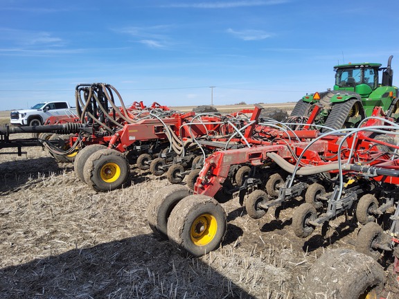 2023 Bourgault 3335QDA Air Seeder