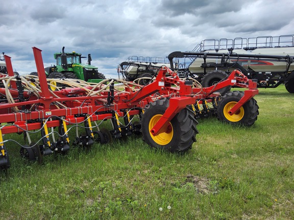 2022 Bourgault 3335QDA Air Seeder