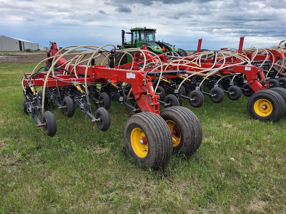 2022 Bourgault 3335QDA Air Seeder