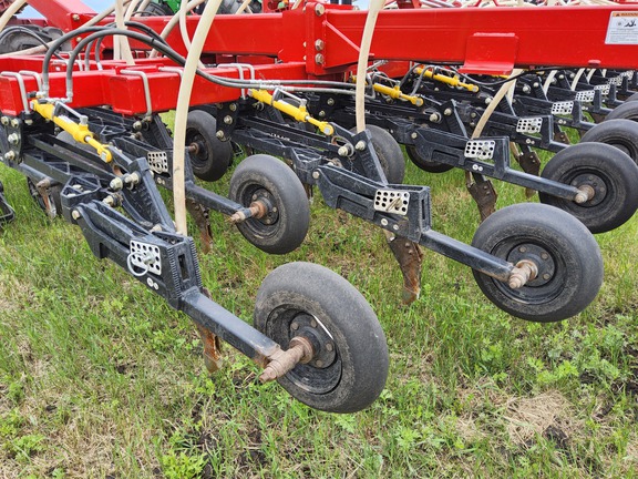 2022 Bourgault 3335QDA Air Seeder