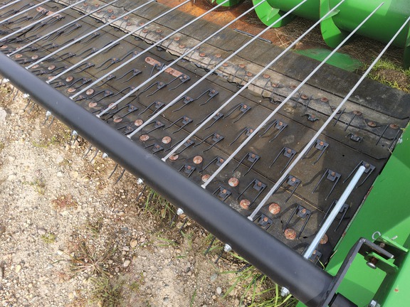 2017 John Deere 615P Header Combine