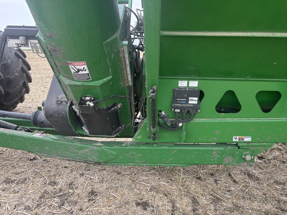 2021 Brent 1596 Grain Cart