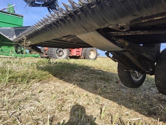2016 MacDon FD75-40 Header Combine