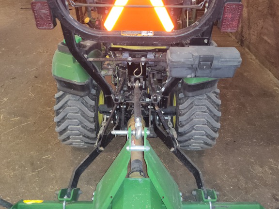 2013 John Deere 1025R Tractor Compact