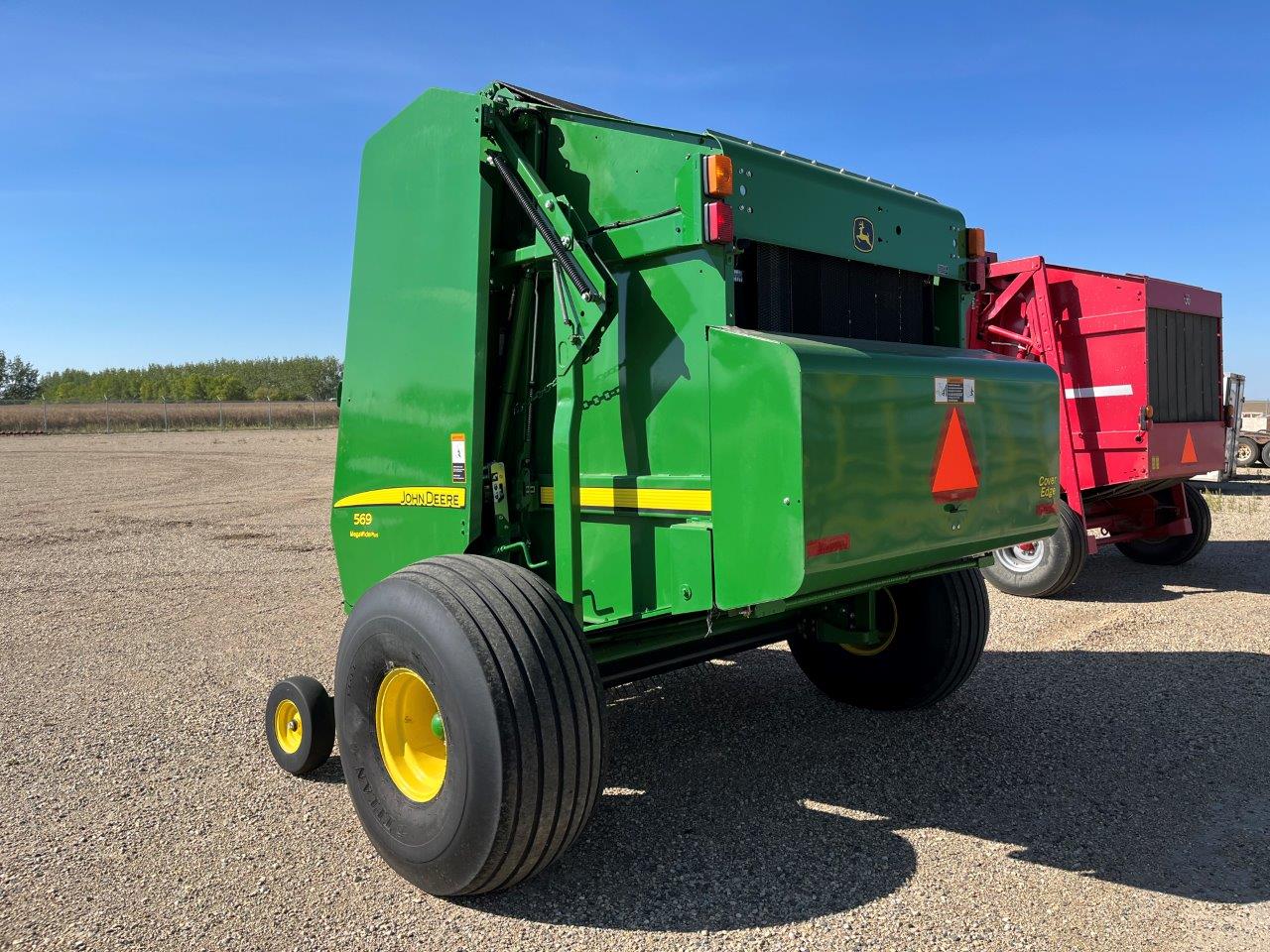 2017 John Deere 569 Baler/Round