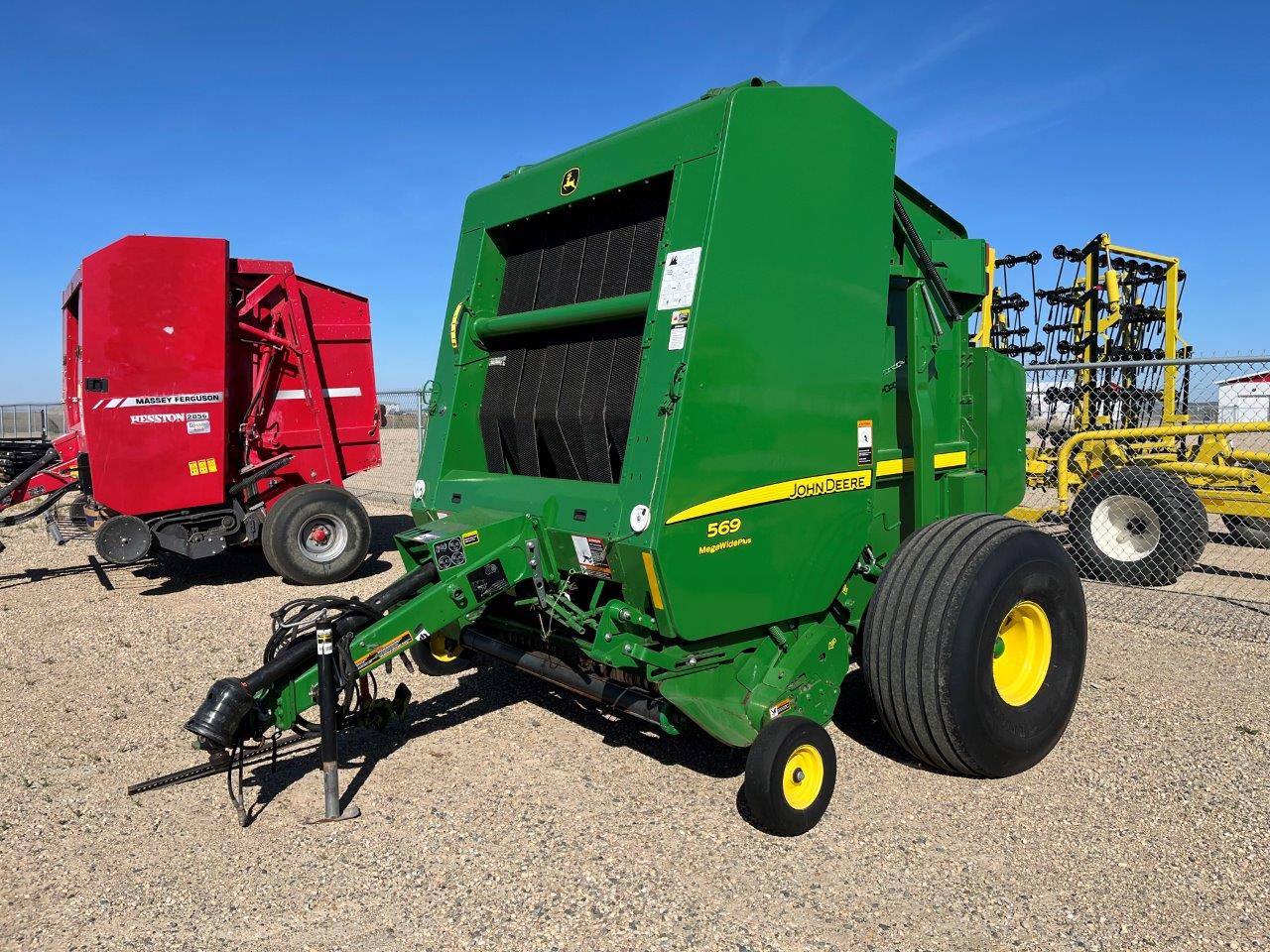 2017 John Deere 569 Baler/Round