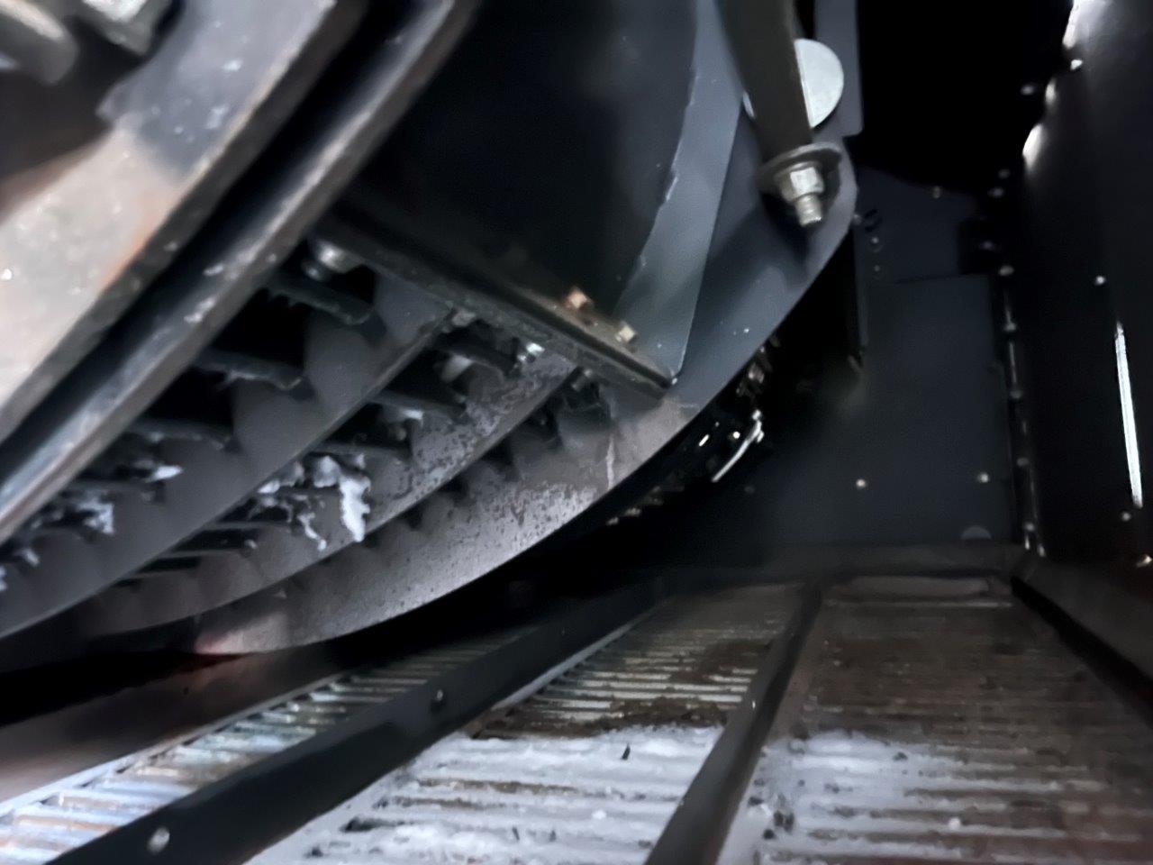 2011 AGCO Gleaner A86 w/ 4200-15' PU Combine