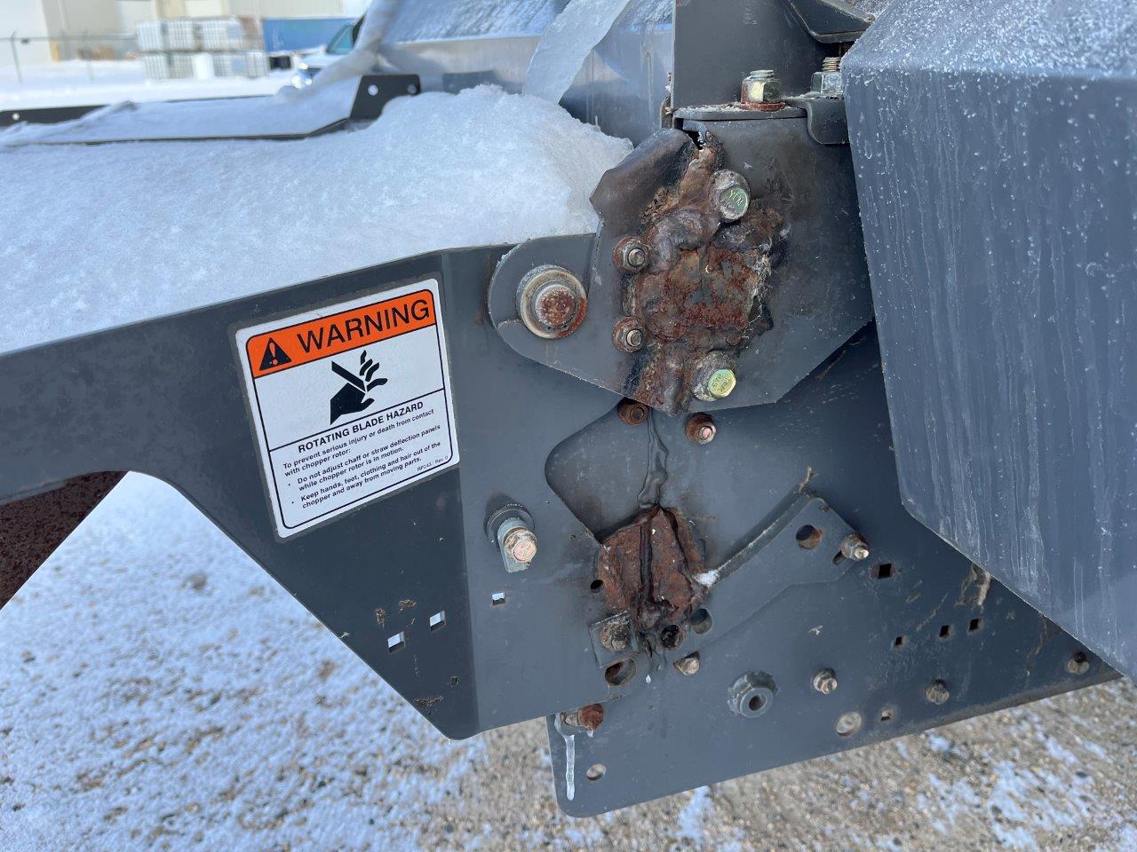 2011 AGCO Gleaner A86 w/ 4200-15' PU Combine