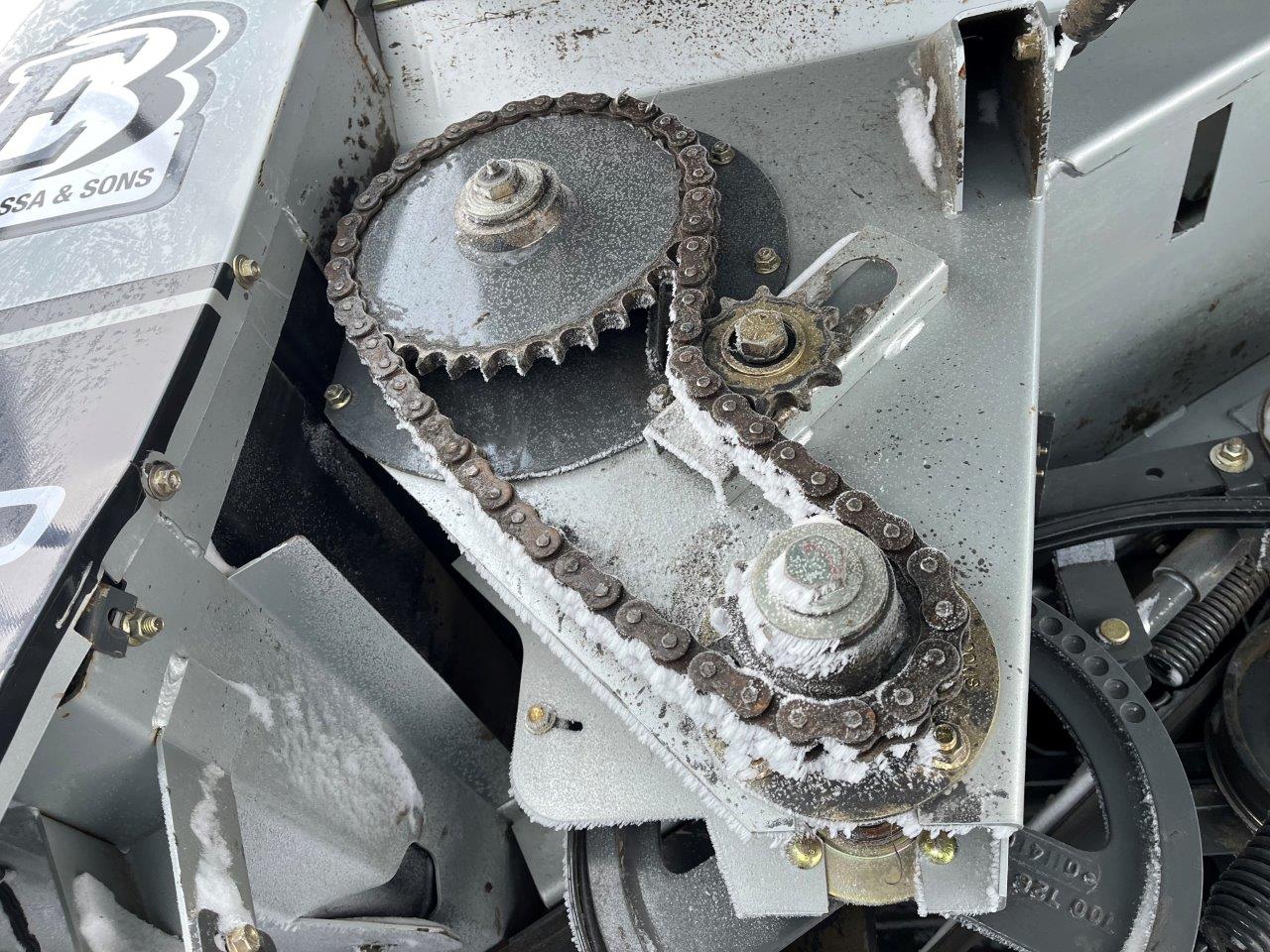 2011 AGCO Gleaner A86 w/ 4200-15' PU Combine