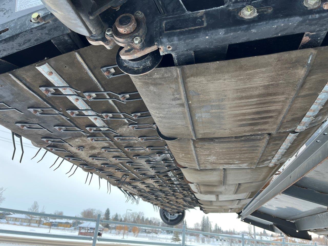 2011 AGCO Gleaner A86 w/ 4200-15' PU Combine