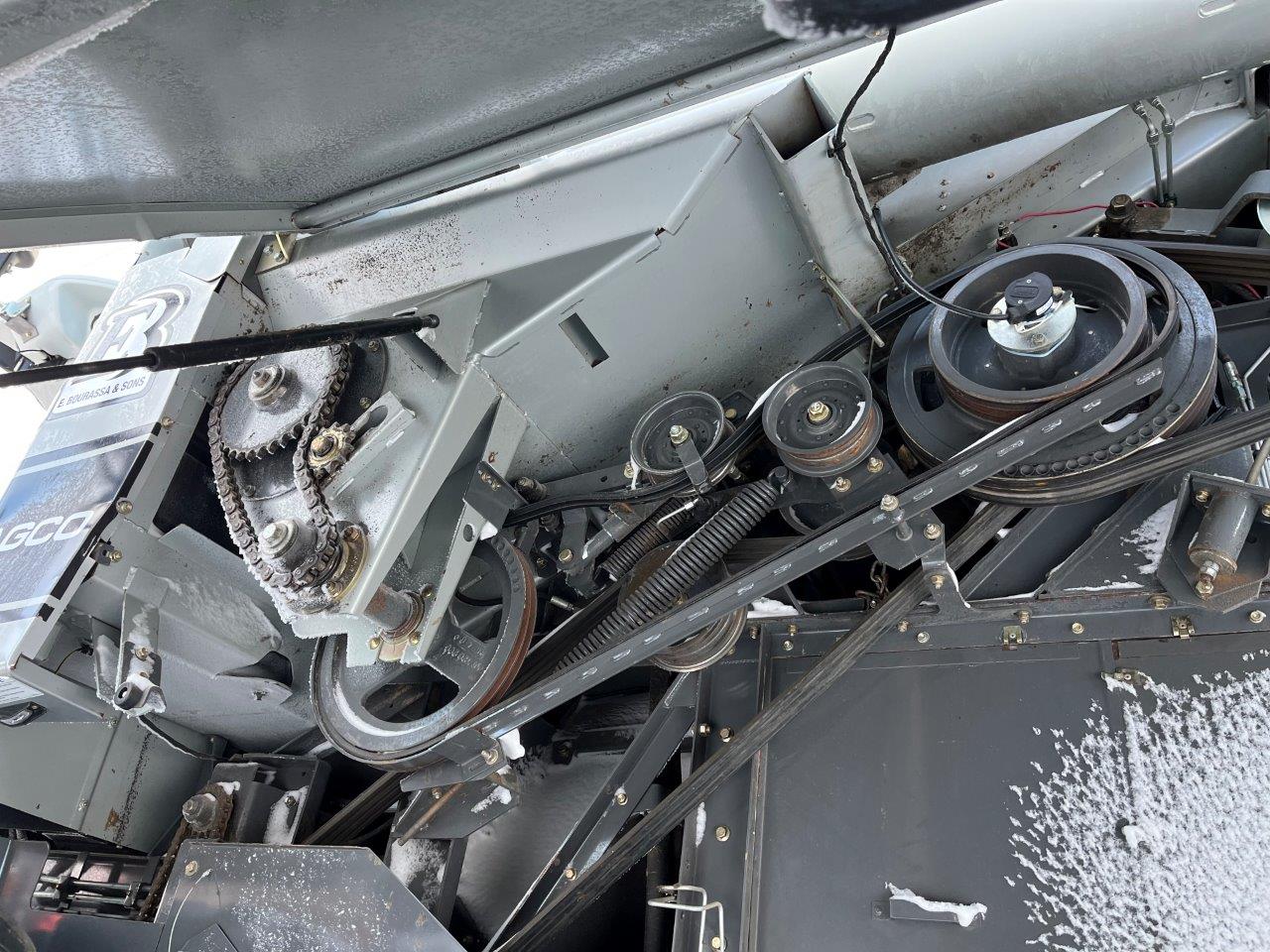 2011 AGCO Gleaner A86 w/ 4200-15' PU Combine