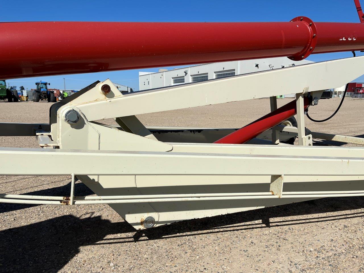 2009 Buhler Farm King Y1385TMMR Grain Auger