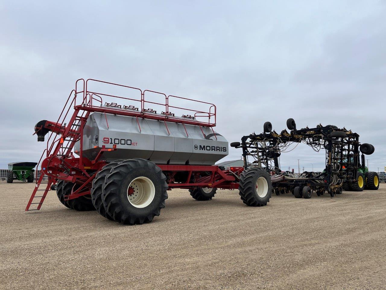 2006 Seed Master 6012 w/ 2017 Morris 91000ICT TBH Air Drill