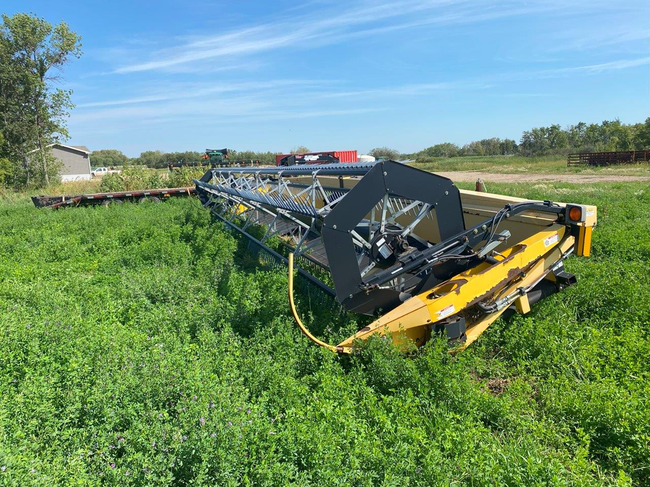 2009 New Holland 94C-36 Header Draper