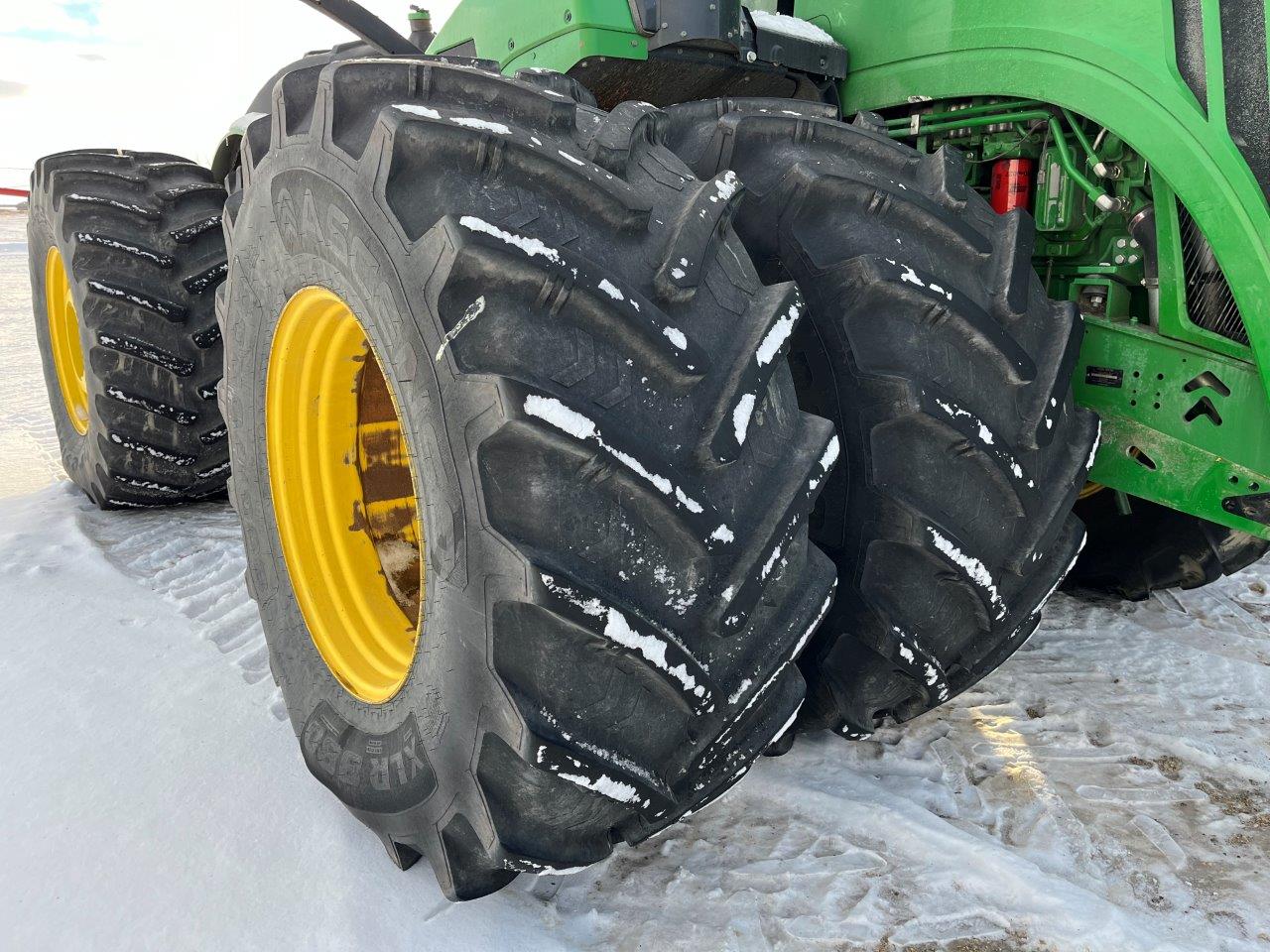 2018 John Deere 9520R Tractor