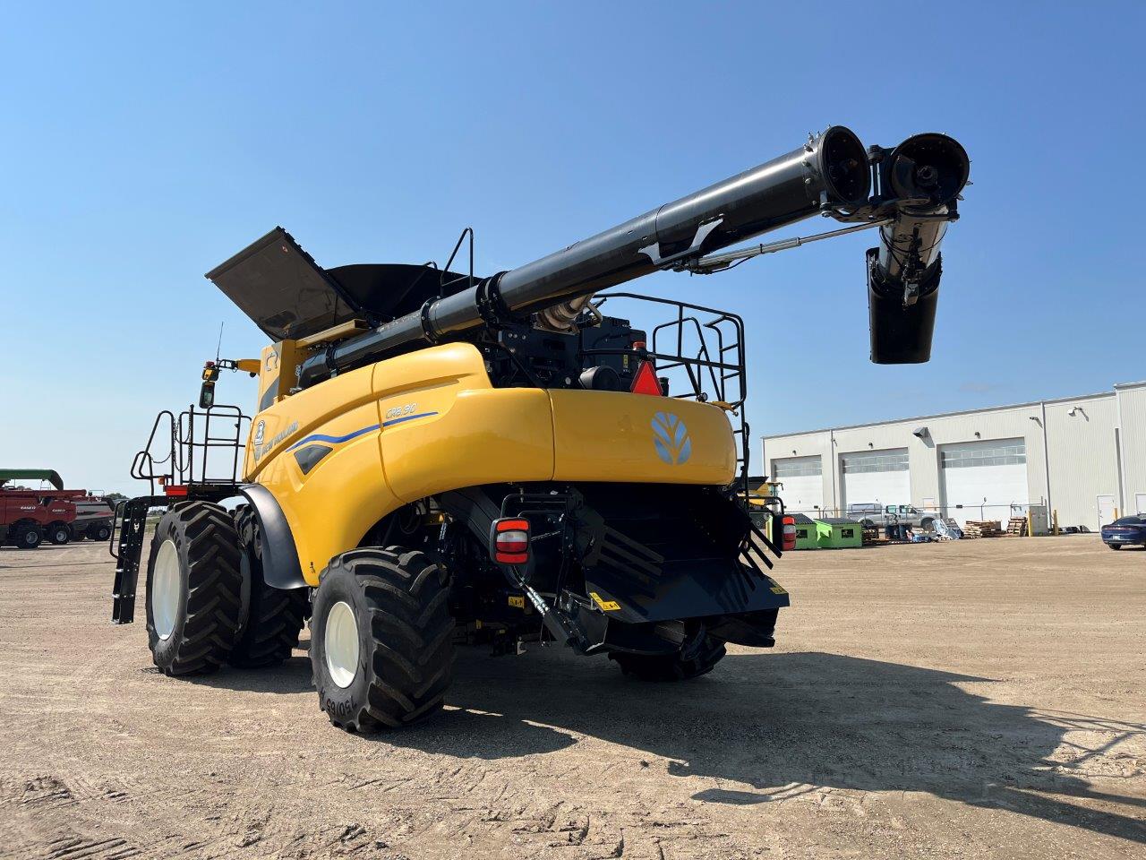 2024 New Holland CR8.90 Combine