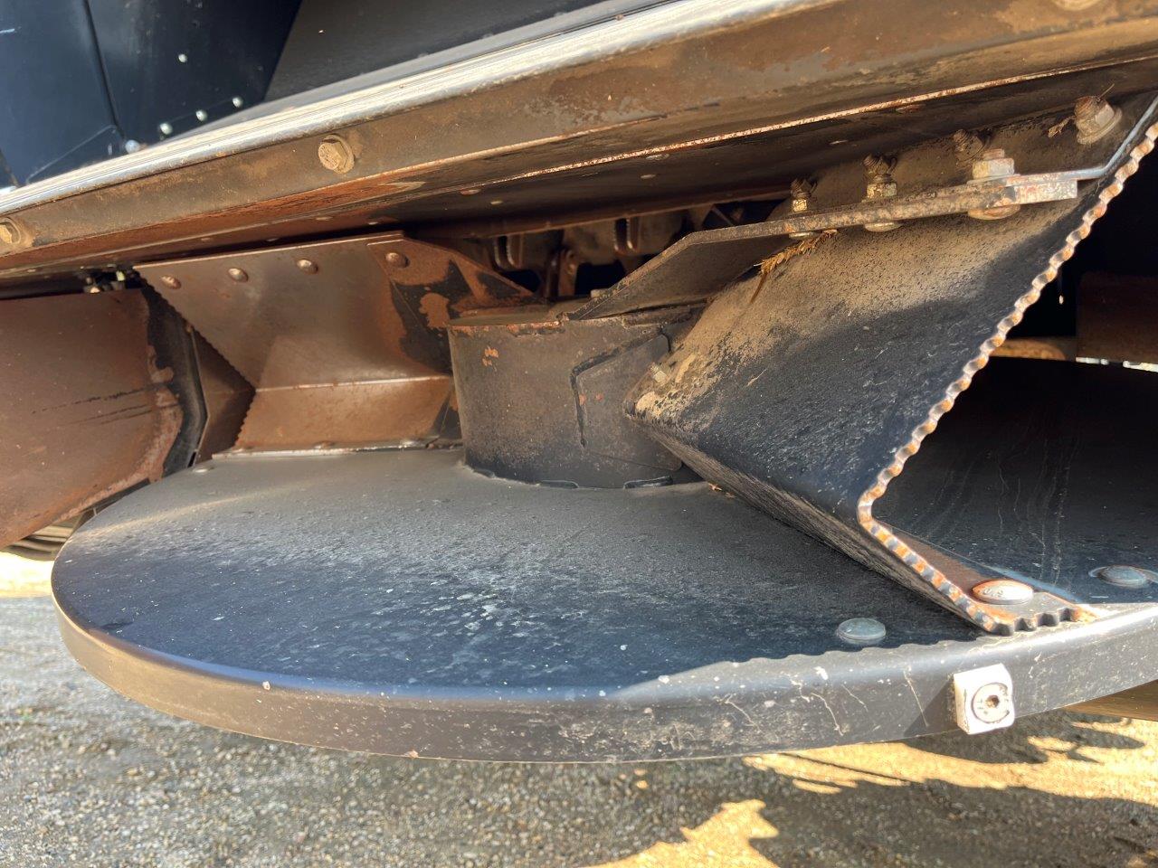 2024 New Holland CR8.90 Combine