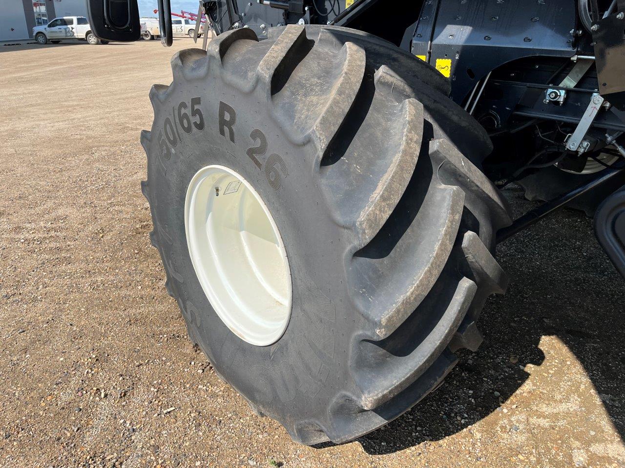 2024 New Holland CR8.90 Combine