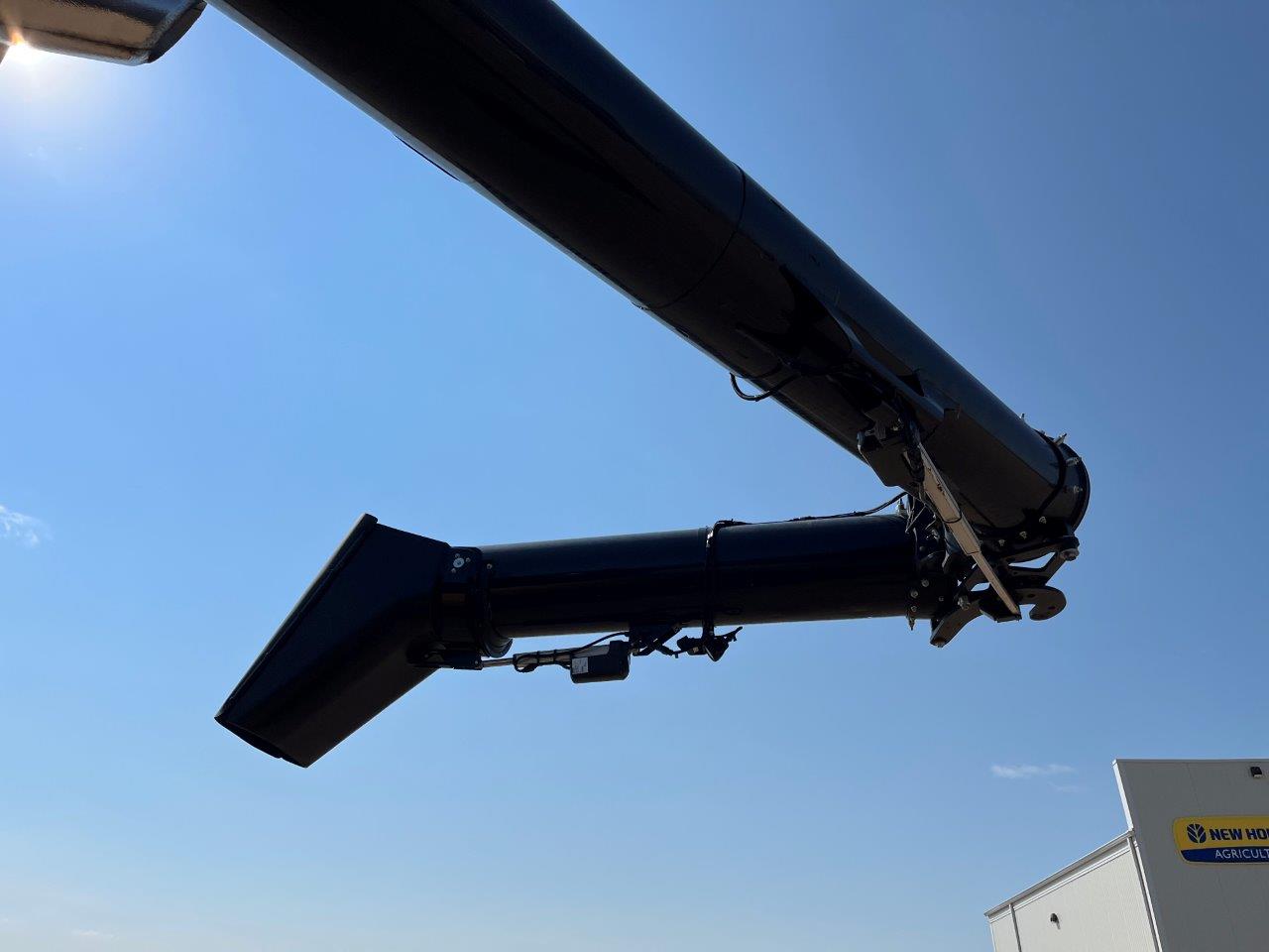 2024 New Holland CR8.90 Combine