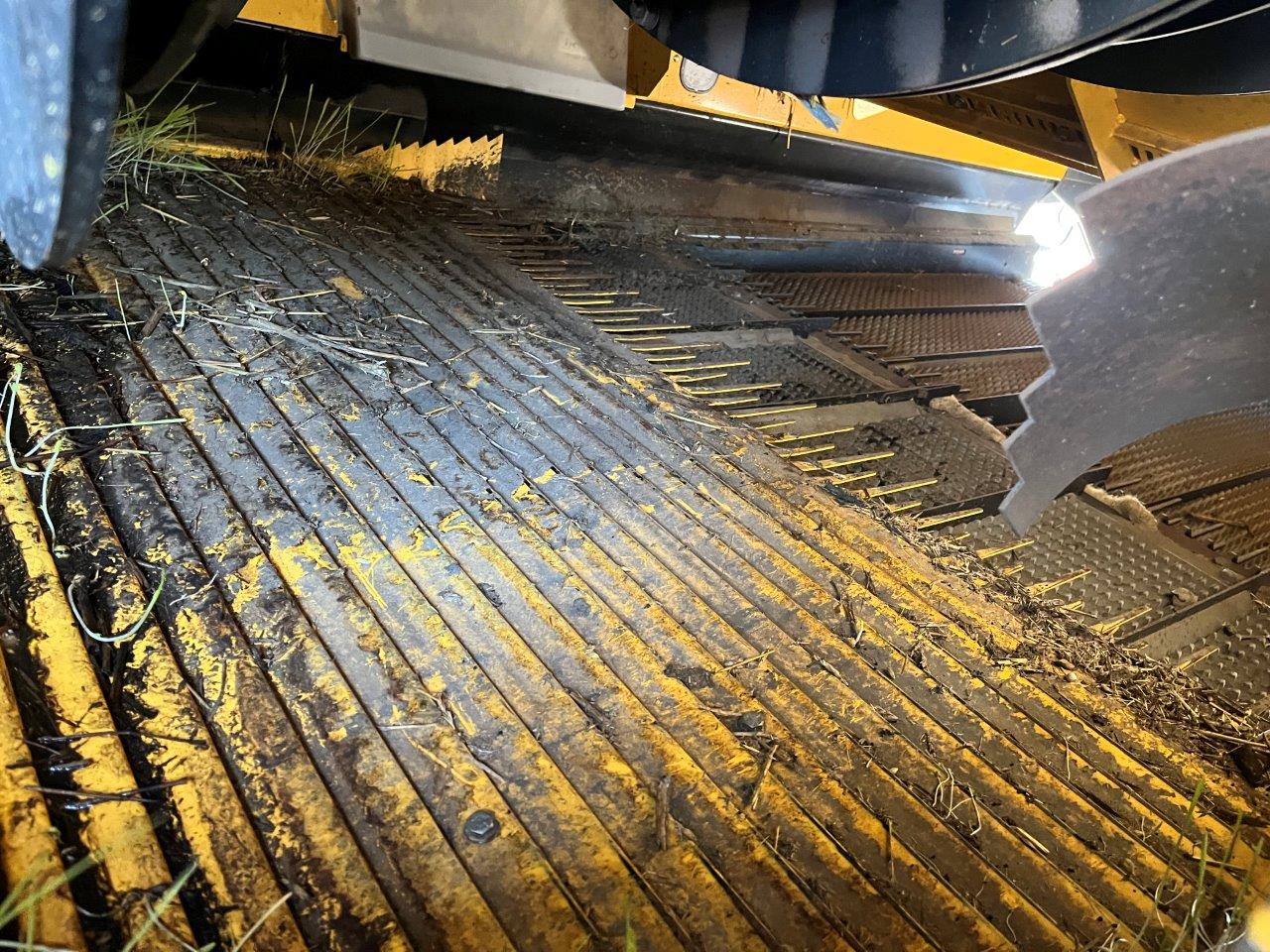 2024 New Holland CR8.90 Combine