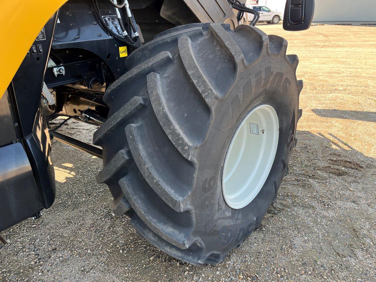 2024 New Holland CR8.90 Combine