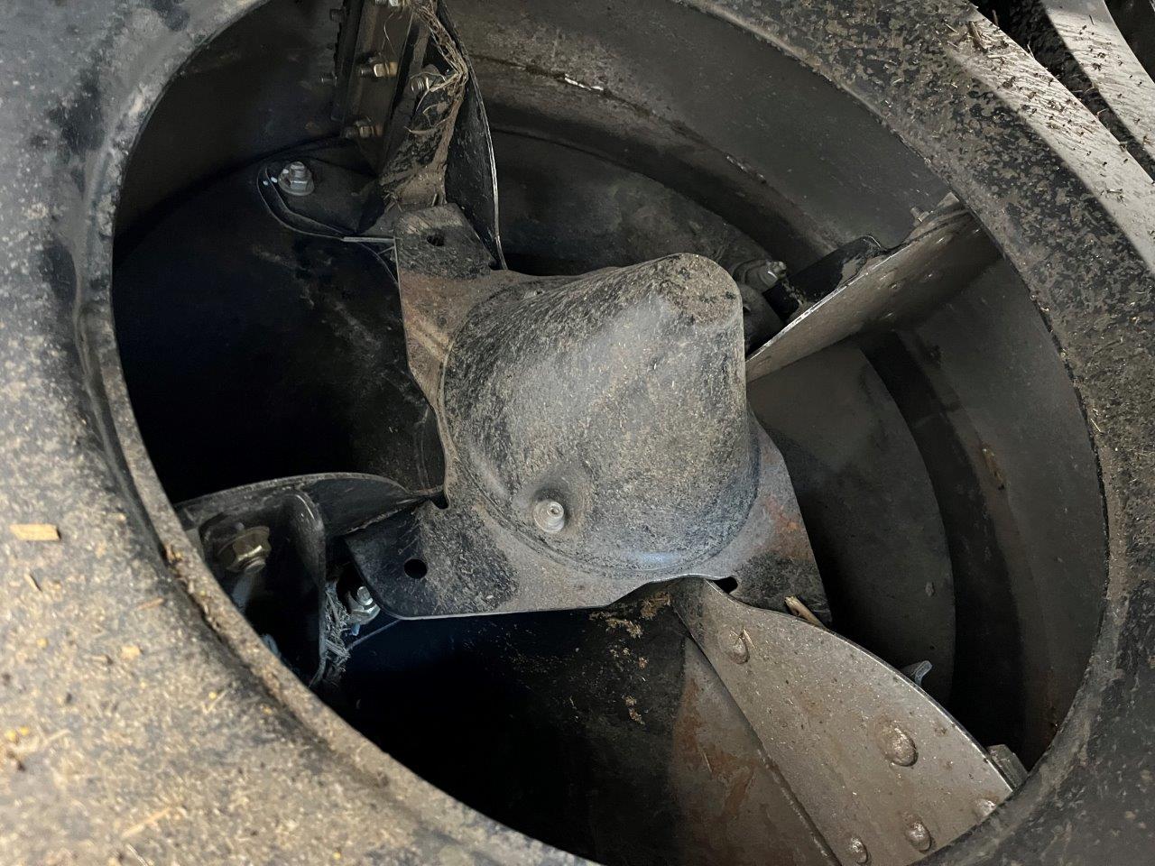 2023 New Holland CR9.90 Combine