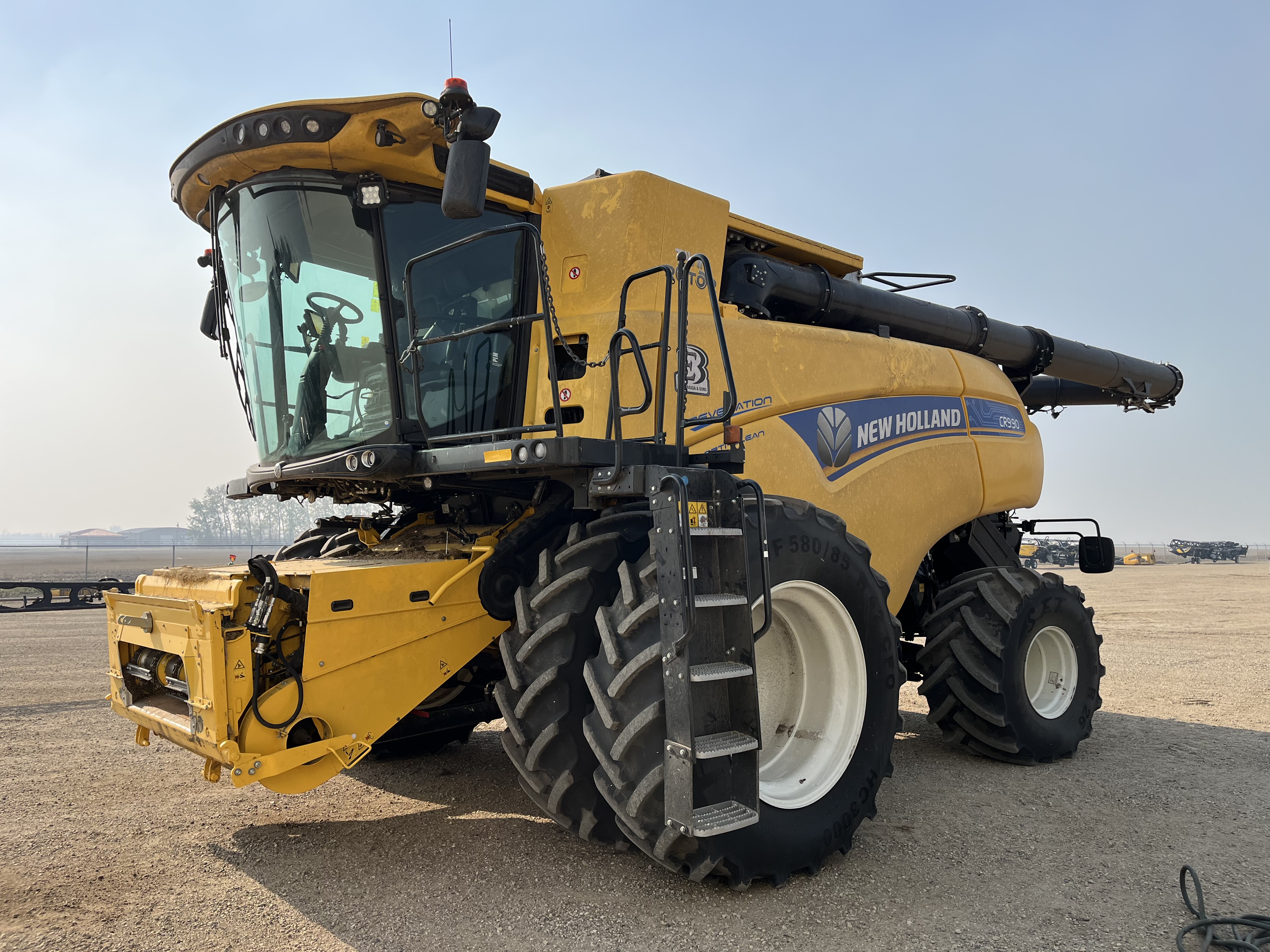2023 New Holland CR9.90 Combine