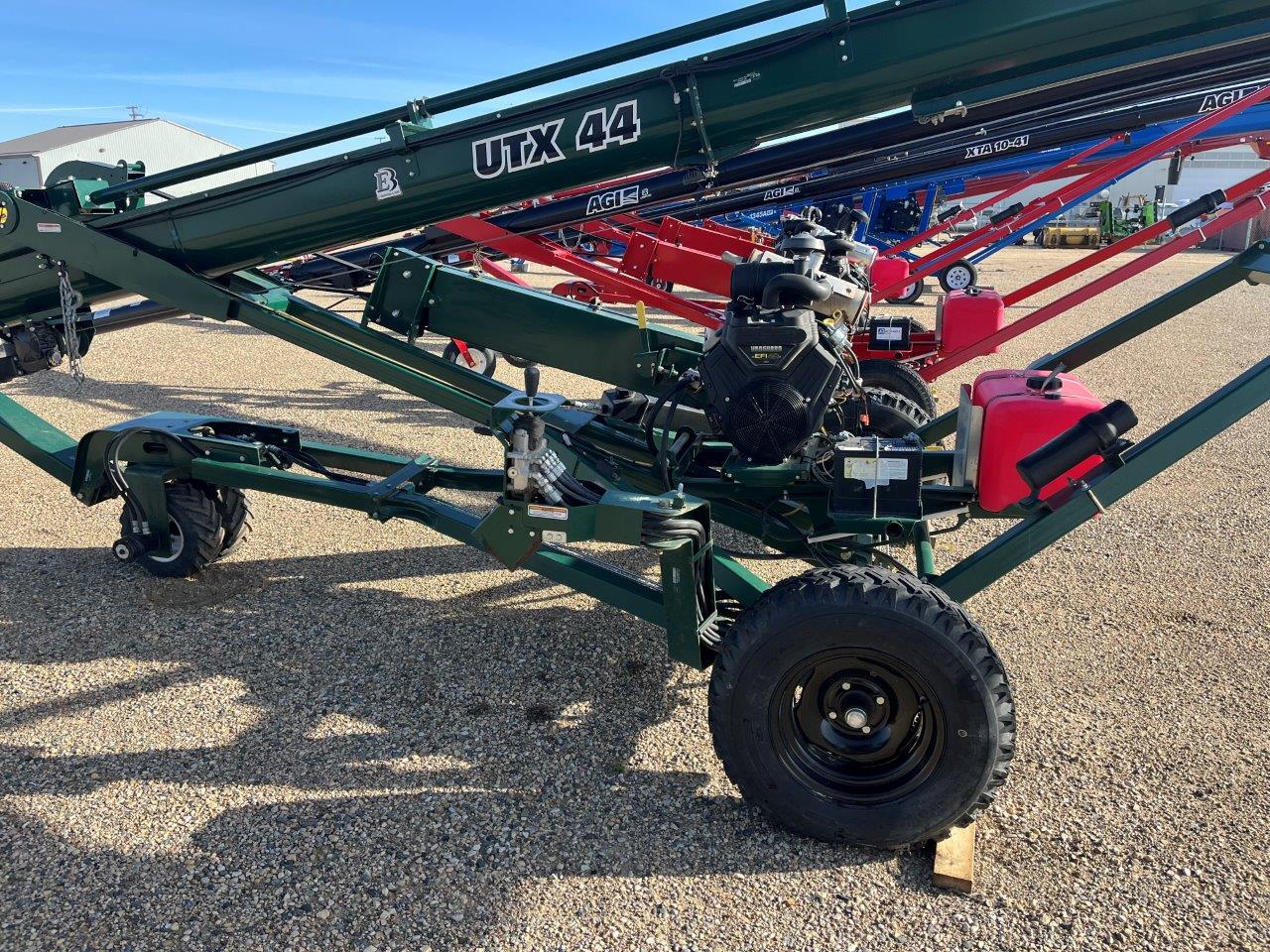 2023 GrainMaxx UTX-44 Grain Auger