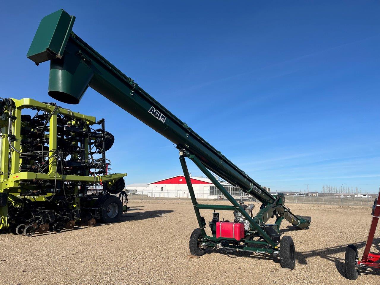 2023 GrainMaxx UTX-44 Grain Auger