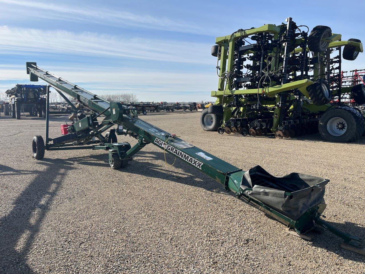 2023 GrainMaxx UTX-44 Grain Auger