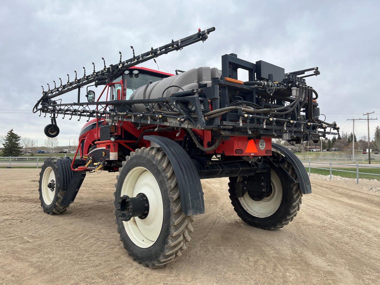 2011 Apache AS1020 Sprayer/High Clearance