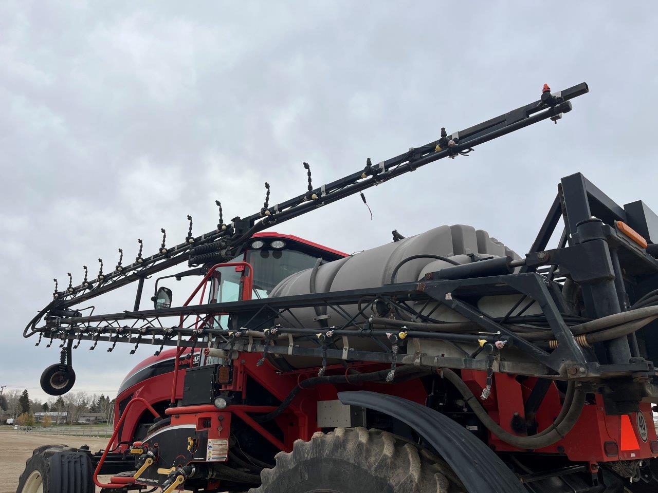 2011 Apache AS1020 Sprayer/High Clearance