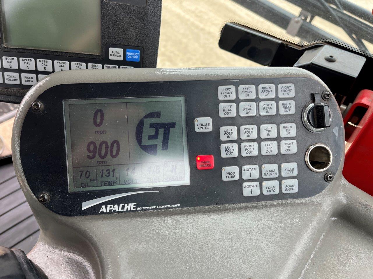 2011 Apache AS1020 Sprayer/High Clearance